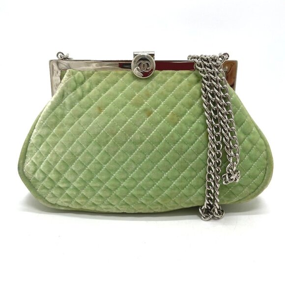 CHANEL Green Shoulder Bag - Picture 1 of 13